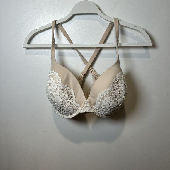 Victoria's Secret Other - Victoria's Secret Body Lined Demi Bra White Silver Lace Wired 34 DDD